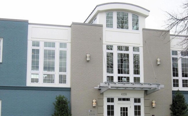 Foto del edificio - Gorgeous 1 Bed 1 Bath 1st Floor Condo In S...