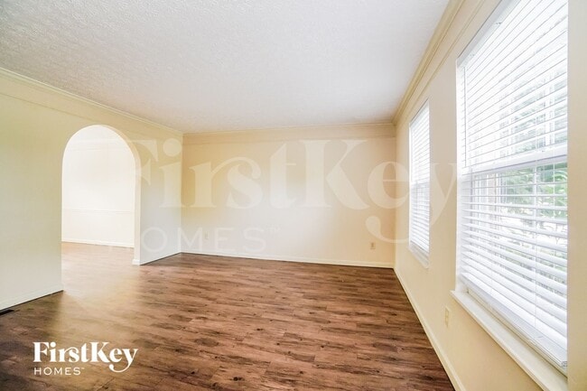 Building Photo - 784 Middlebury Way