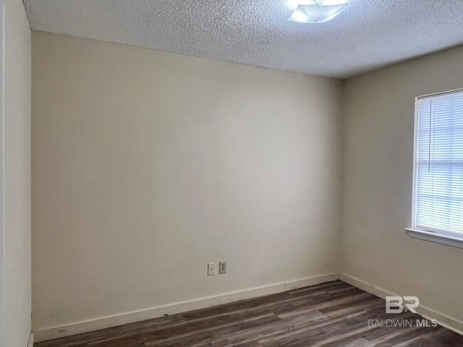 Building Photo - 72 Grimes Ln