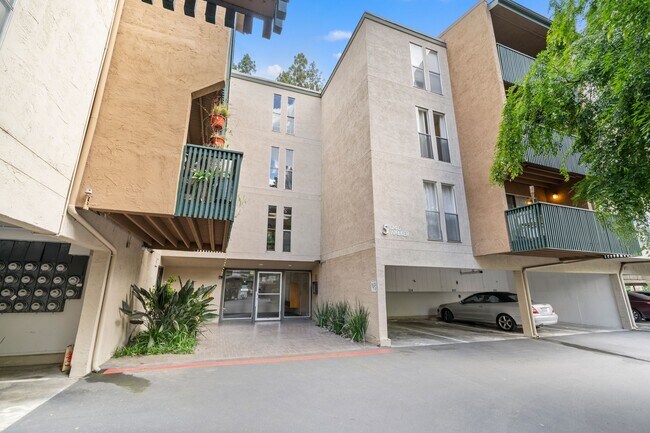 Building Photo - 1246 Walker Ave