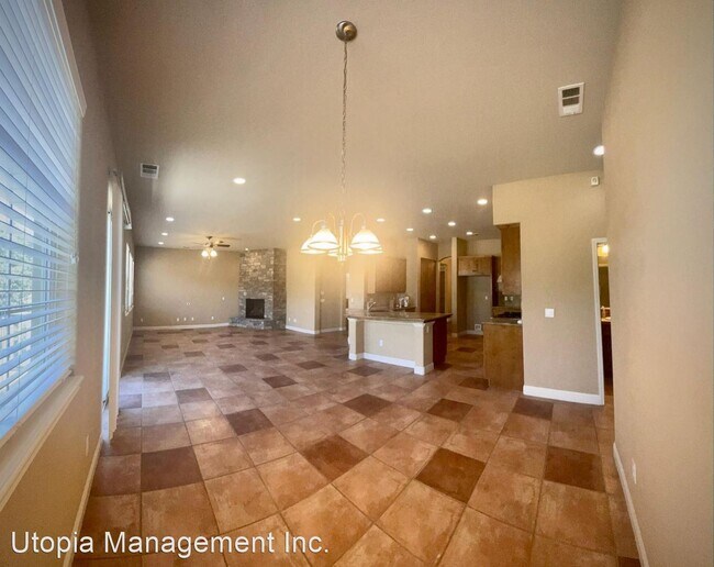 Building Photo - 4 br, 2 bath House - 9060 South Wallace La...