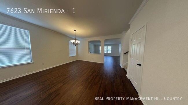 Building Photo - 6 month lease available!