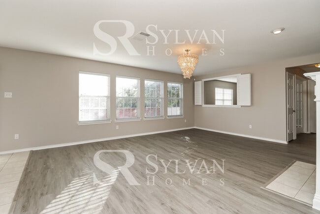 Photo - Everything You Need. All Right Here. House