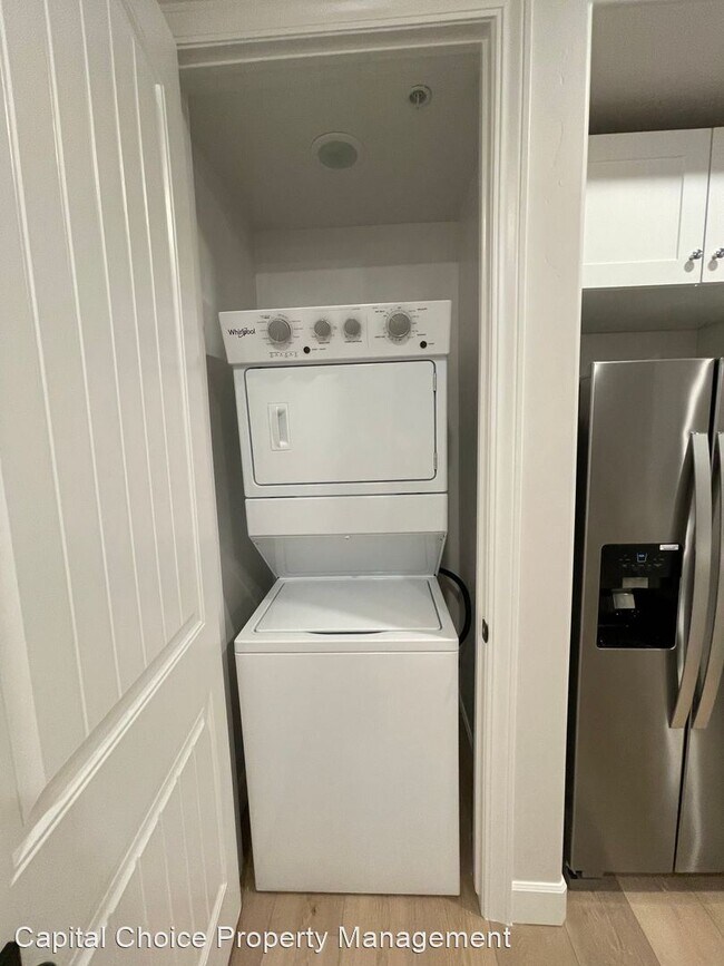 Foto del edificio - 1 br, 1 bath House - 1027 N 1030 W