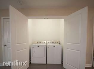 Building Photo - 3 br, 2 bath Townhome - 307 Second Street