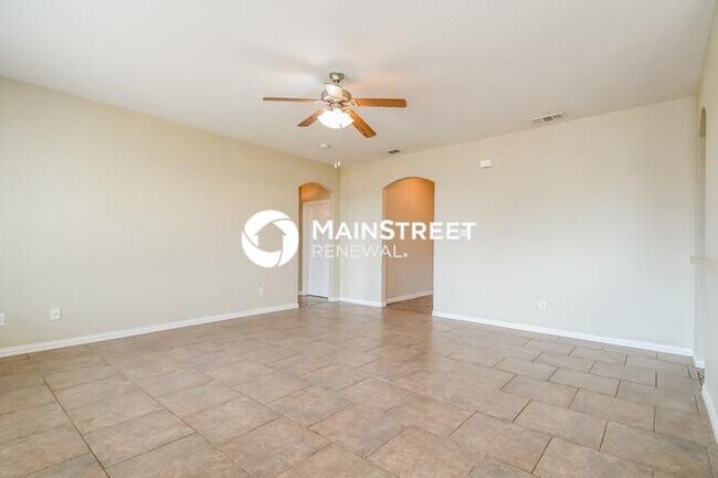 Foto del edificio - 3 Bedroom Pet-Friendly Home in Crowley, TX with Main Street Renewal