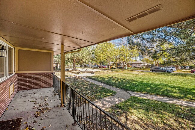 Foto del edificio - Updated 2 Bed 1 Bath Townhome in Clayton Neighborhood