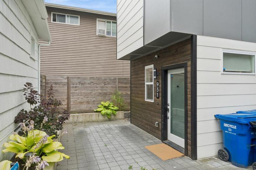 Primary Photo - 2 bedroom in Seattle WA 98107
