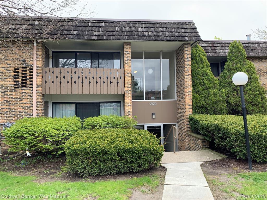 Primary Photo - 2120 Pauline Blvd