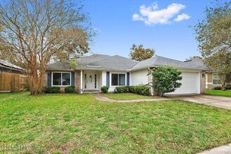 Building Photo - 12288 Harbor Winds Dr N