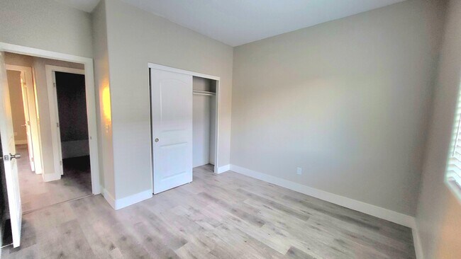 Foto del edificio - 1400 Star Rd