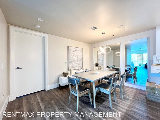 Foto del edificio - 2 br, 2.5 bath House - 2700 S LAS VEGAS BL...