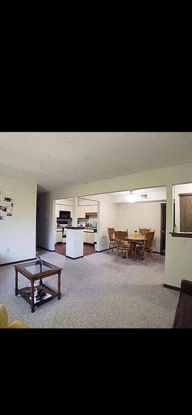 Foto del edificio - 1100 Oakcrest St