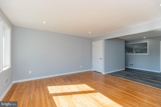 Foto del edificio - 2701 Fairhope Rd