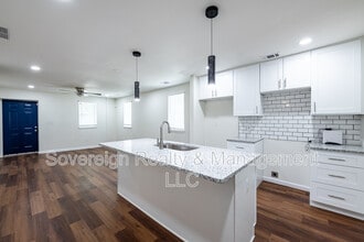 Building Photo - 452 Paines Ave NW