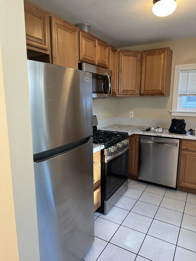 Building Photo - 119 Commercial St