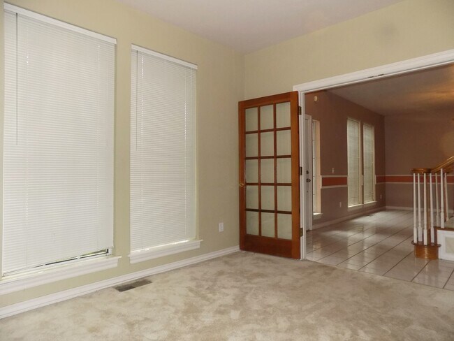 Foto del edificio - BREATHTAKING 3 Bed/2.5 Bath Home in Yukon!...