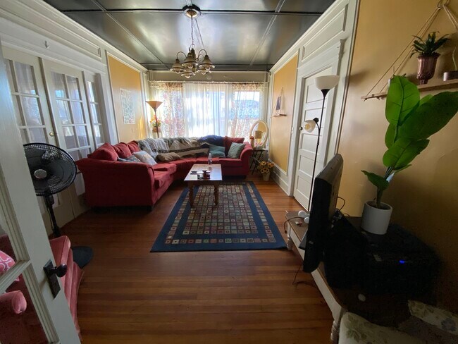 Foto del edificio - 280 Pleasant St