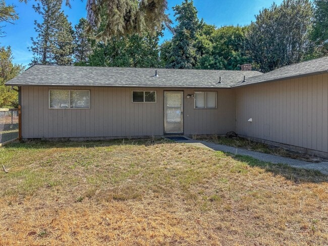 Photo - 230 SE 160th Ave House