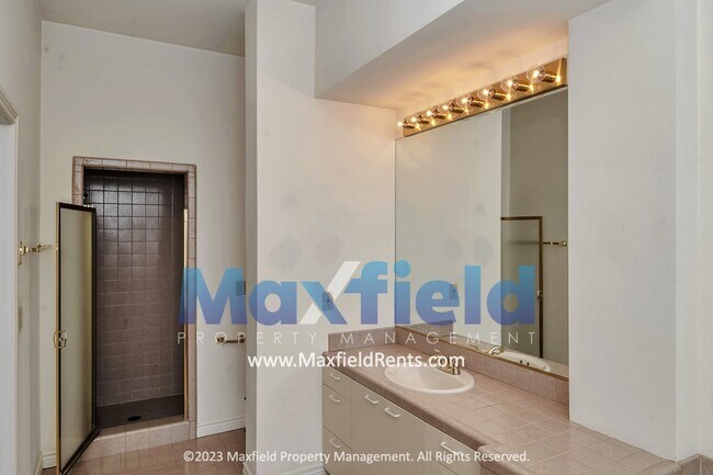 Foto del edificio - Avenues - 3 Bedroom 3 Bath Townhome with amazing southern views