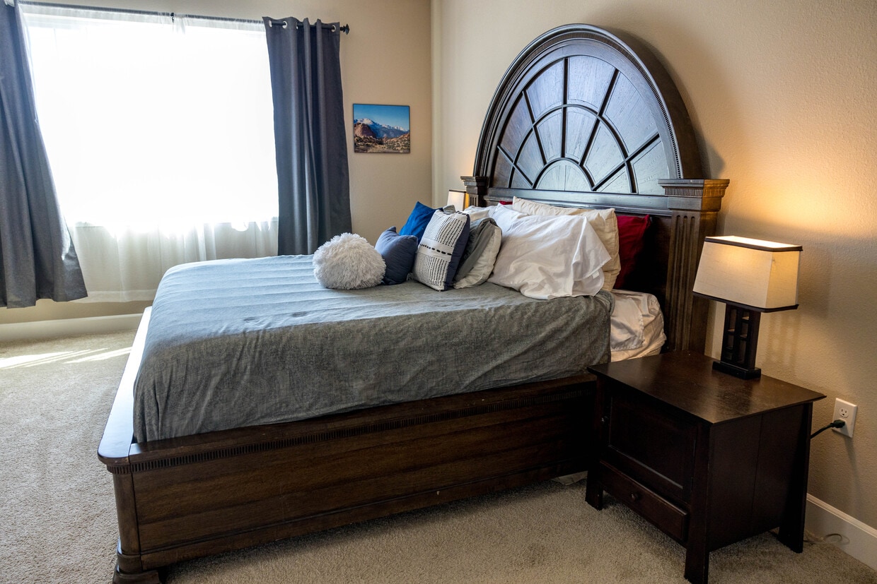 Primary Photo - 617 Copper Ridge Way