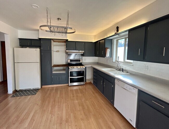 Foto del edificio - 2880 E Bethel Ln