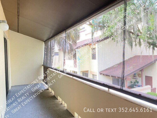 Foto del edificio - 3545 E Fort King St