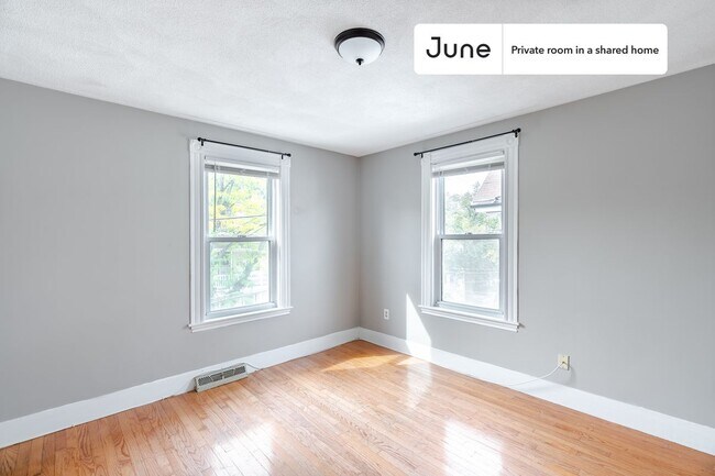 Foto del edificio - Room in Shared 6 bed/1.5 bath home in Somerville