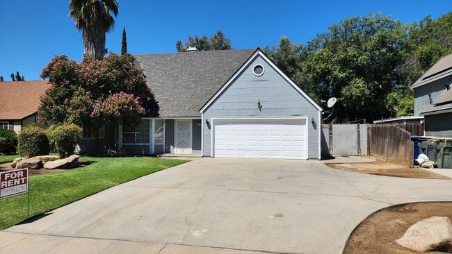 Building Photo - 1242 Armstrong Ave