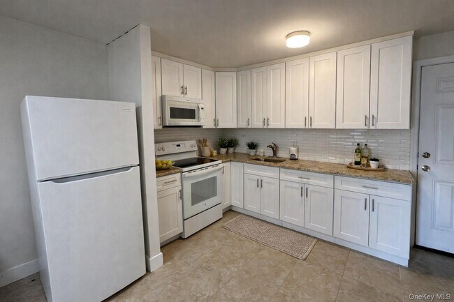 Foto del edificio - 110 Jericho Tpke