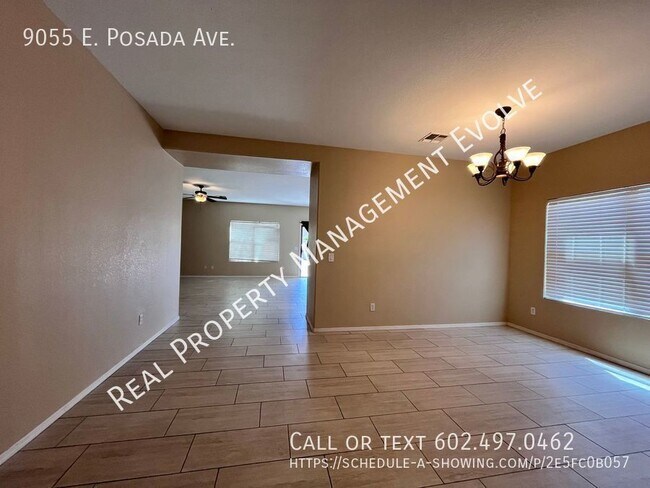 Building Photo - Pretty Mesa Home!