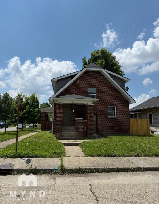 Building Photo - 1724 Woodlawn Ave