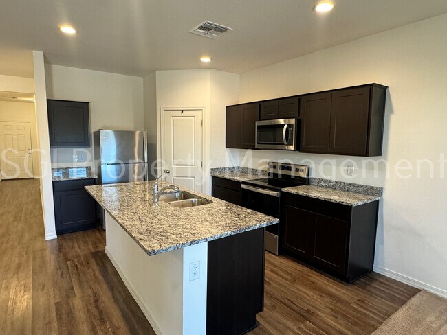 Foto del edificio - 2375 E Santa Ynez Dr