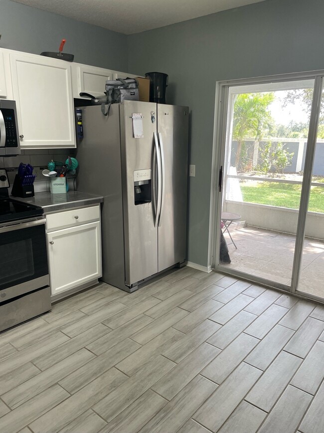 Building Photo - 4676 Sabal Key Dr