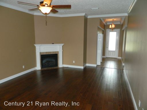 Building Photo - 1802 Glencoe Dr