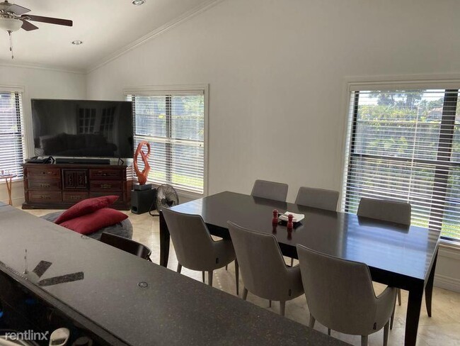 Building Photo - 3 br, 2 bath House - 7488 Andorra Pl