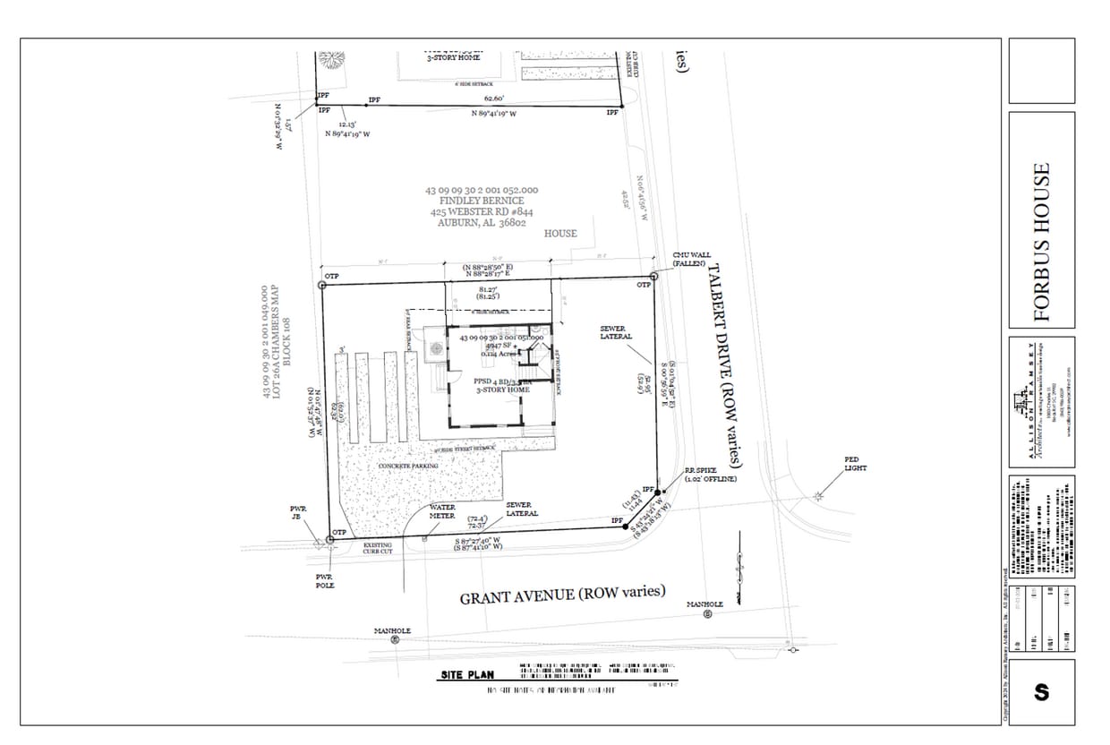 Building Photo - 825 Lakeview Dr