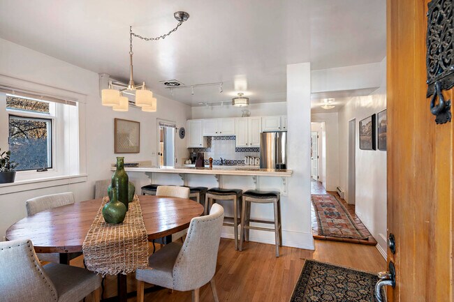 Foto del edificio - 212 E Santa Fe Ave