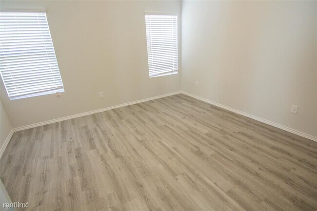 Foto del edificio - 3 br, 2.5 bath House - 13839 Forest Spring...