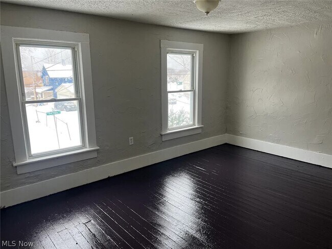 Foto del edificio - 384 W Bartges St