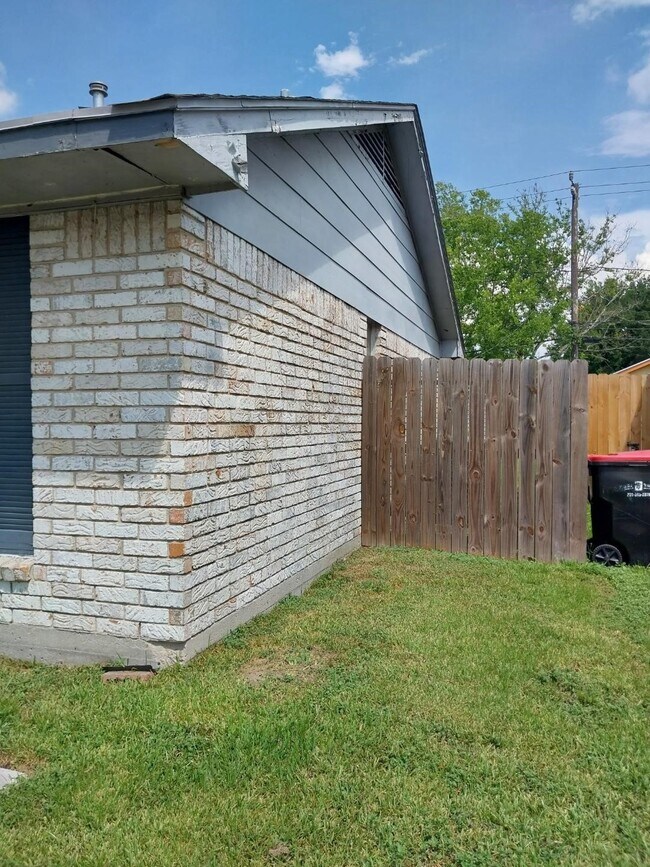 Building Photo - 11918 Plum Meadow Ln
