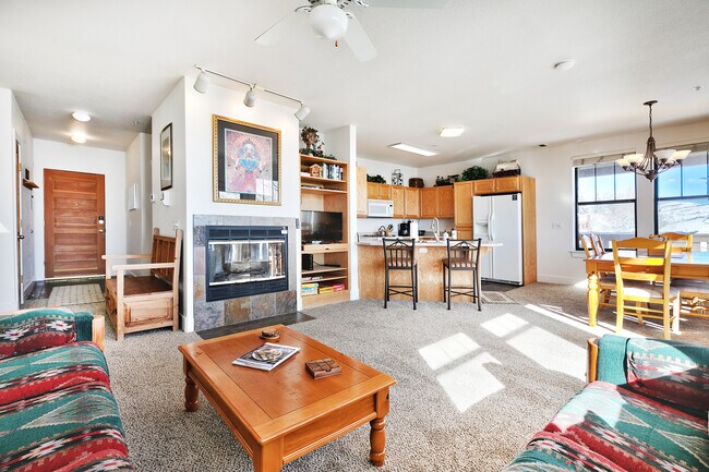 Foto del edificio - 8371 Meadowview Dr