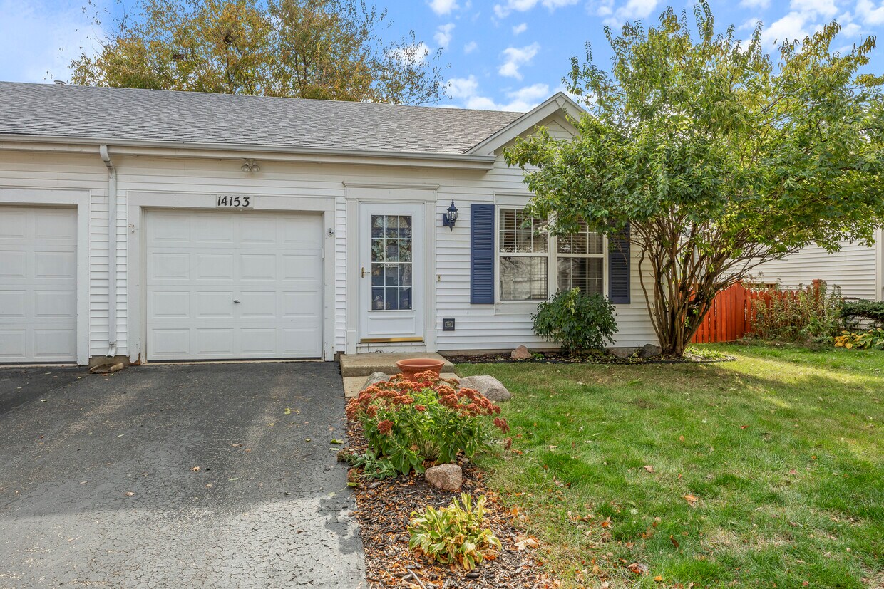 Primary Photo - 14153 S Napa Cir
