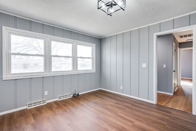 Foto del edificio - 1433 N Kokomo Ave