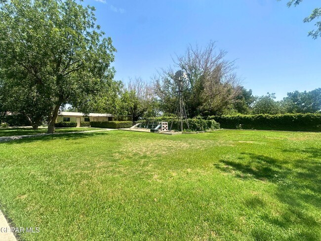 Building Photo - 1067 Villa Linda Way