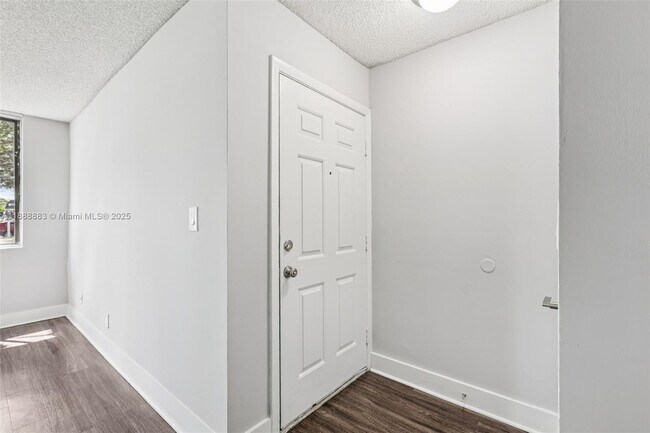 Foto del edificio - 4303 W Atlantic Blvd
