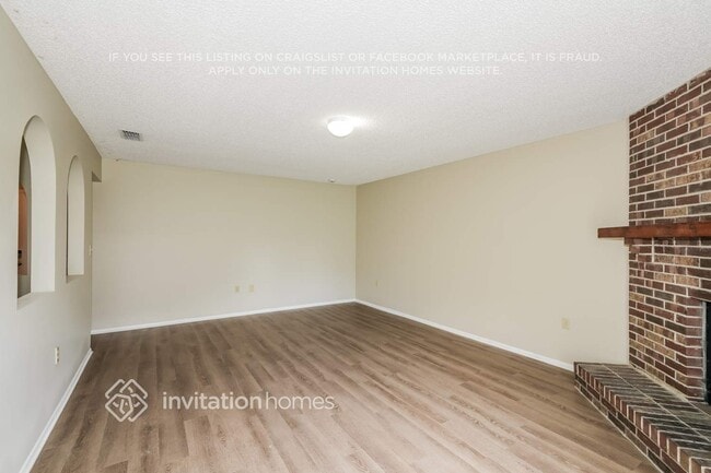 Building Photo - 7509 Willow Wisp Dr E