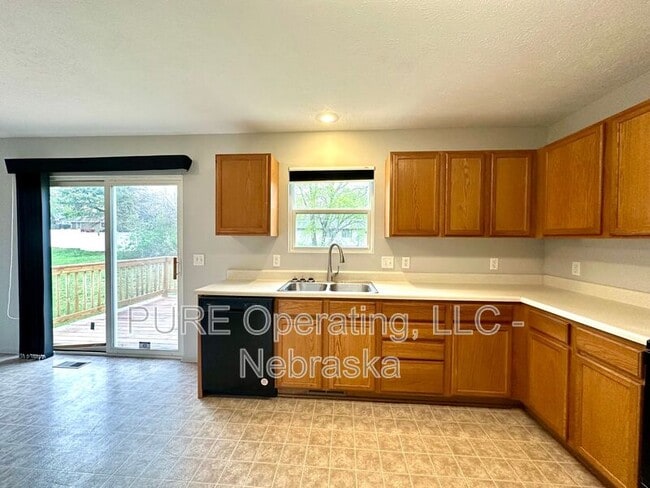 Building Photo - 5224 Bauman Ave