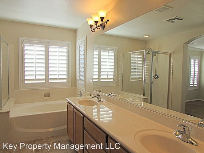 Building Photo - 4 br, 3 bath House - 10245 Jersey Shore Ave