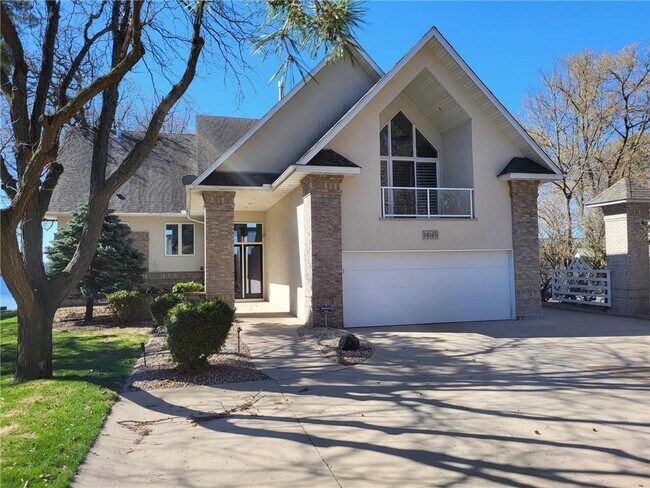 Building Photo - 14145 Shady Beach Trail NE